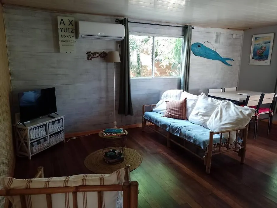Coco Et Banana Lodge Haapiti Holiday home