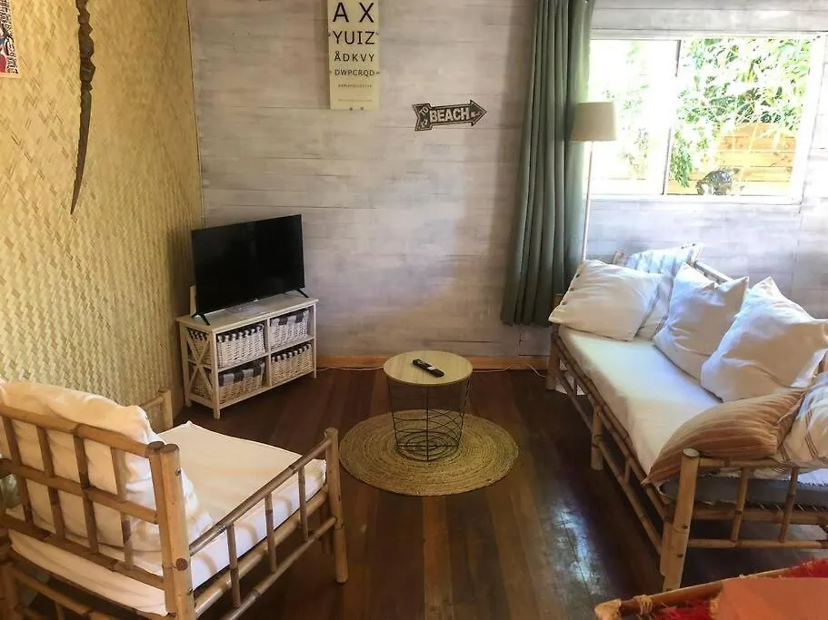Coco Et Banana Lodge Haapiti Holiday home